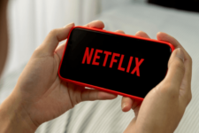 Ways To Get FREE Weekend Netflix Subscription!